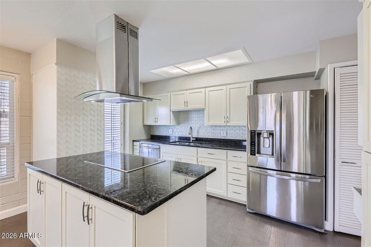 5420 N 82nd St - Photo 4 of 11