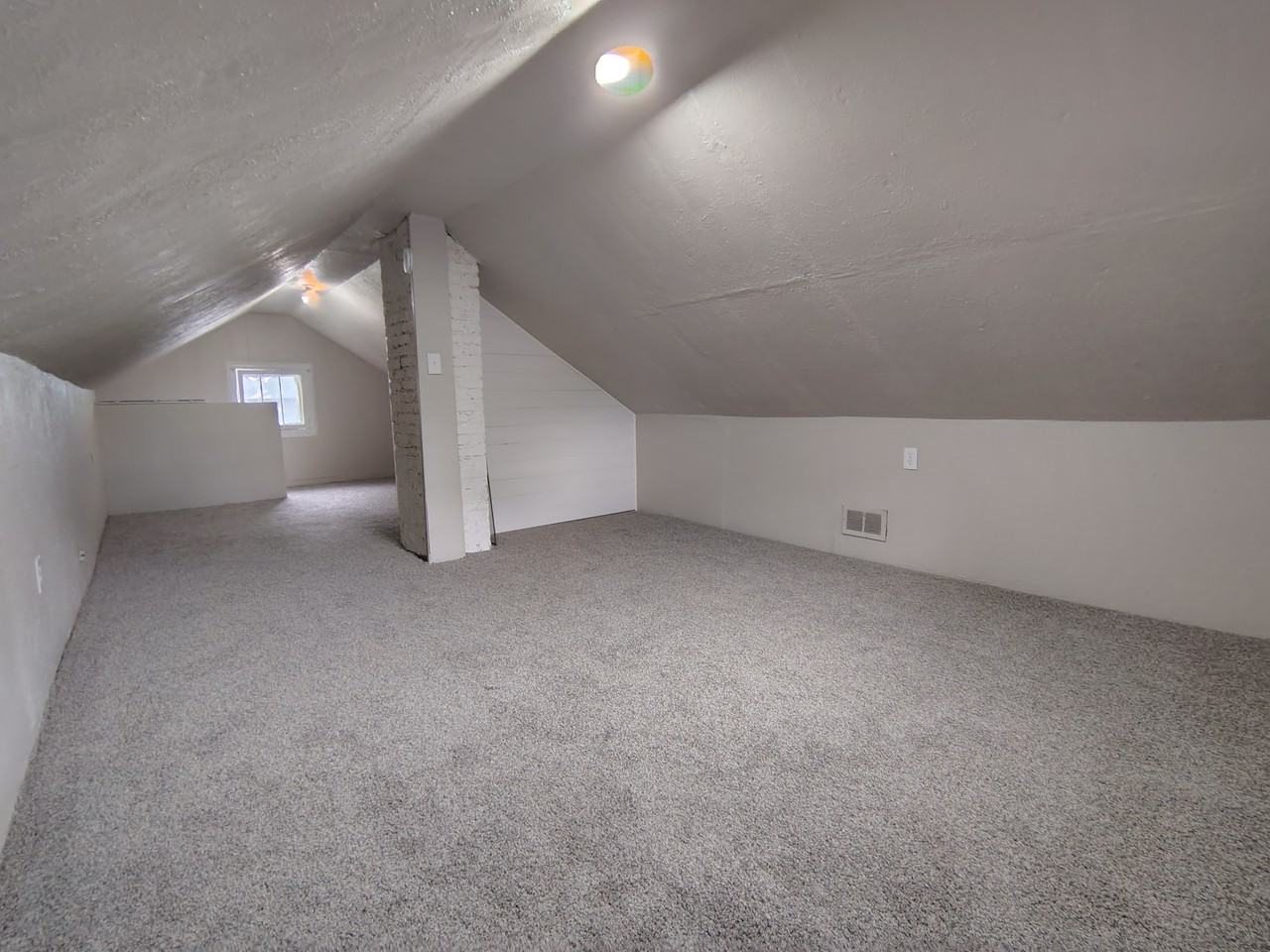 230 Sheridan Dr - Photo 7 of 8