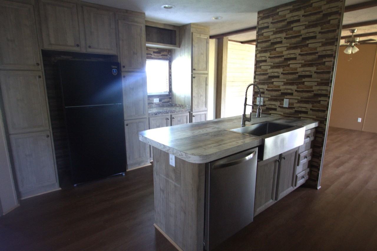 5640 Garden Village Dr - Photo 3 of 10