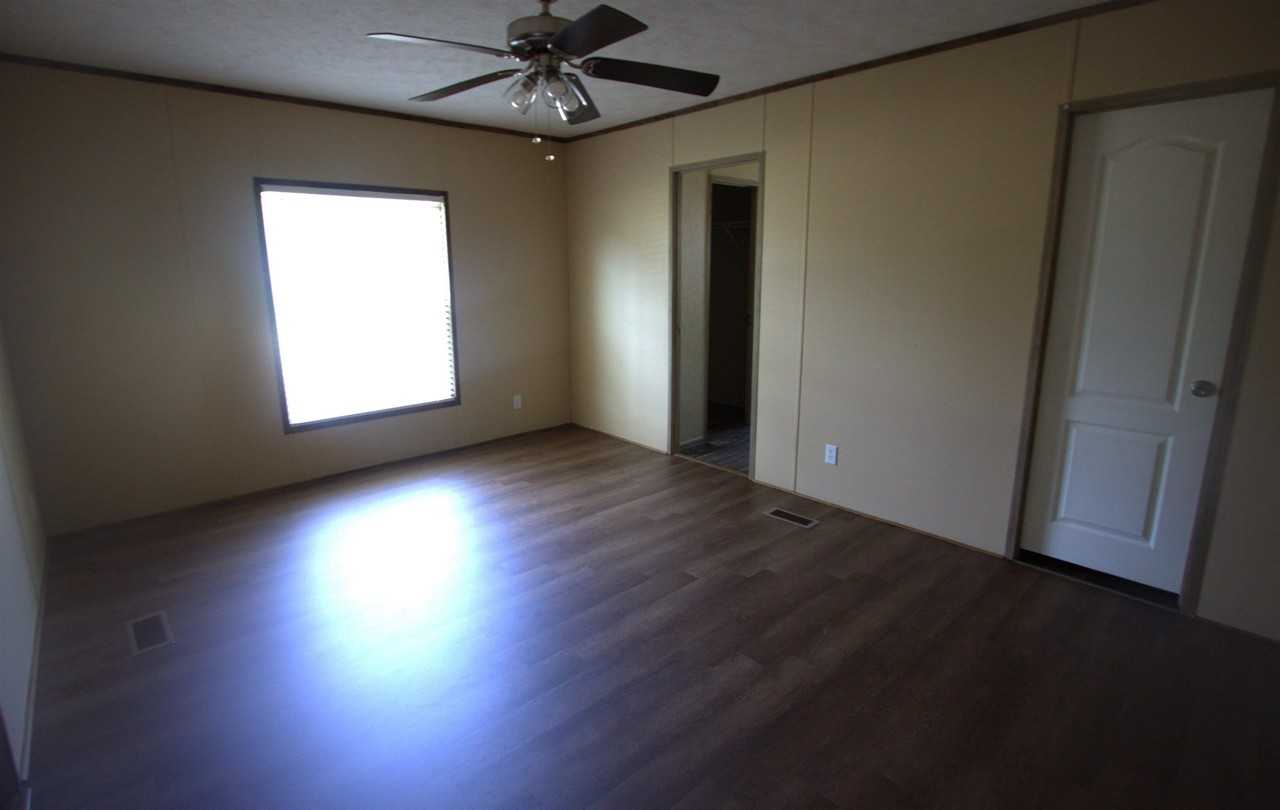 5640 Garden Village Dr - Photo 4 of 10