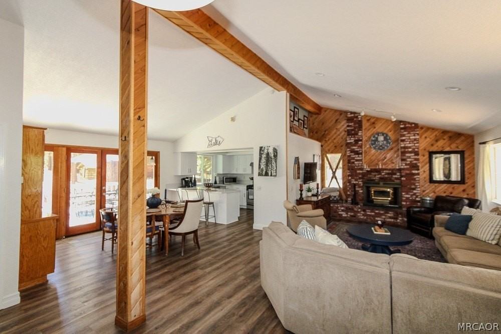 42109 Evergreen Dr - Photo 3 of 49