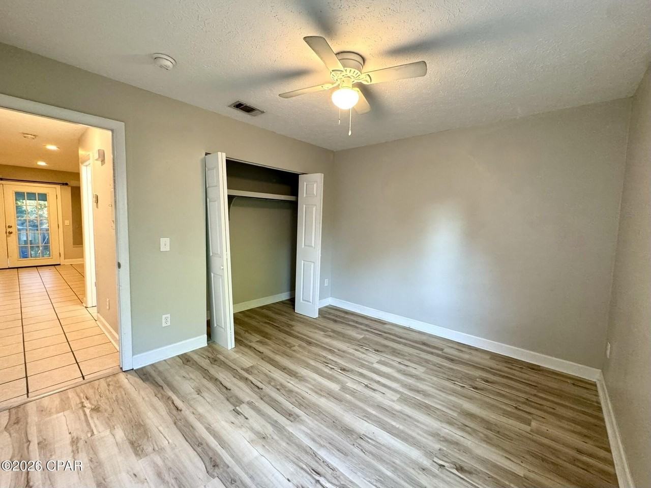 2509 W 10th St #D - Photo 5 of 10