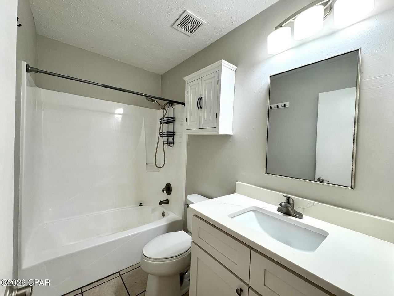 2509 W 10th St #D - Photo 6 of 10