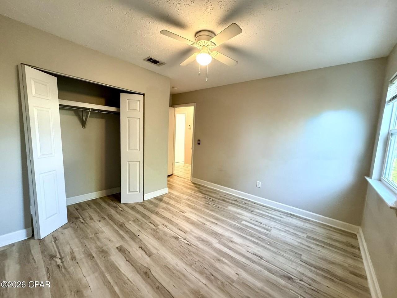 2509 W 10th St #D - Photo 7 of 10