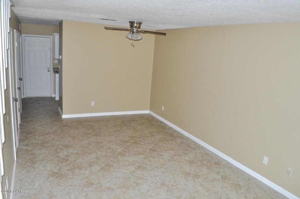 2516 Johnson Dr - Photo 4 of 11