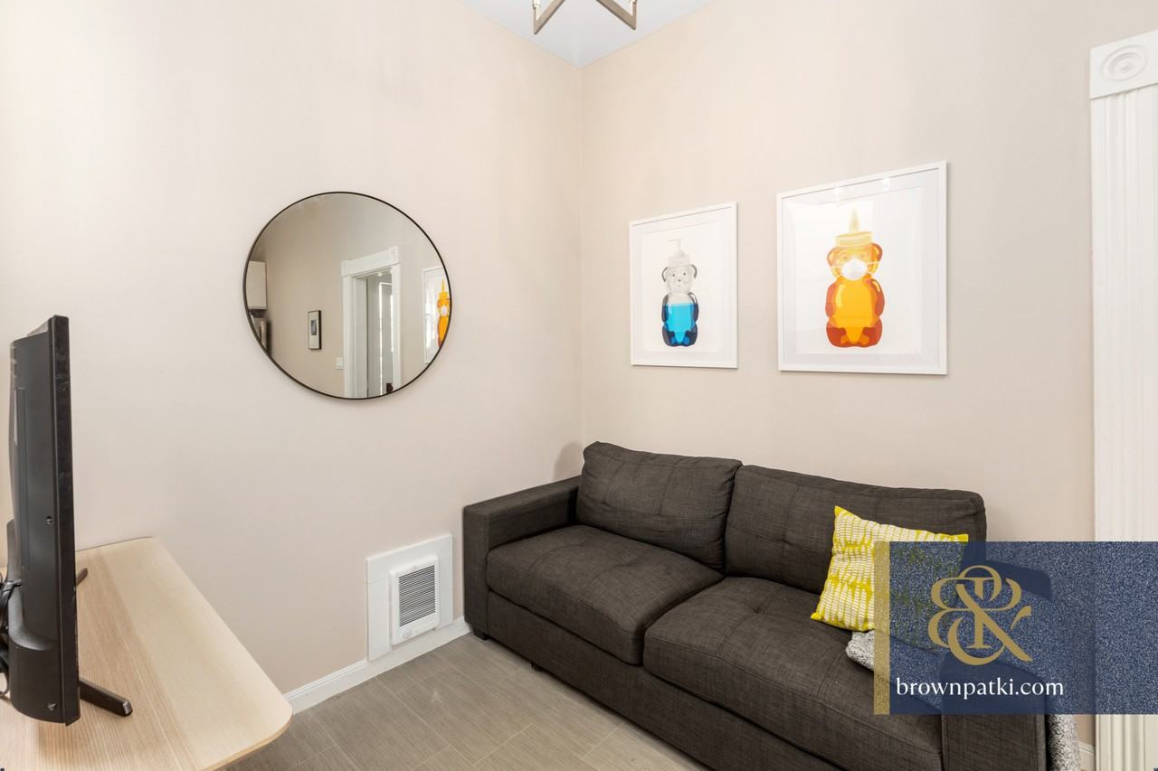 22 Ringold St - Photo 4 of 18
