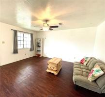 featured image of 704 Navarro Dr #C