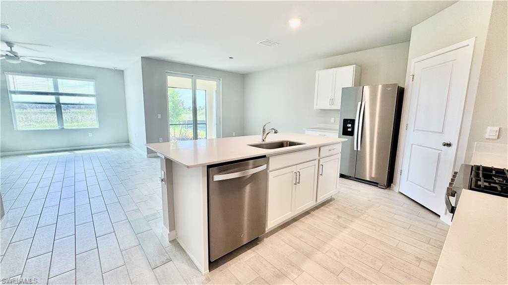 17710 Shade Tree Loop - Photo 5 of 27