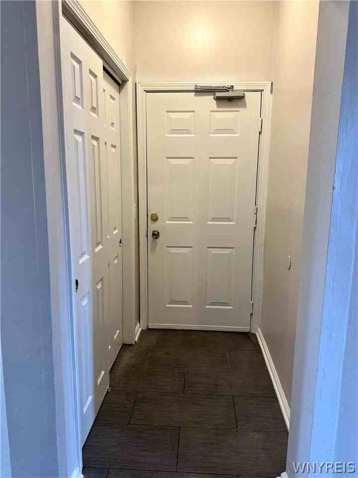 310 Hampshire St - Photo 2 of 15
