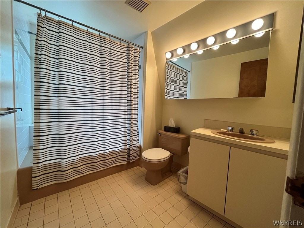 56 Linwood Ave - Photo 7 of 11