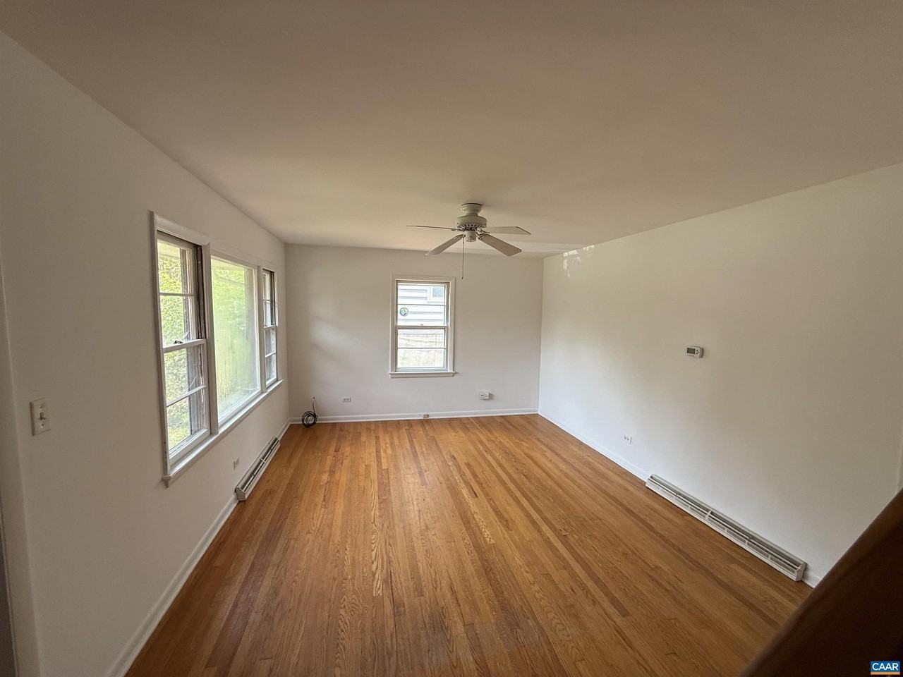 913 Druid Ave - Photo 3 of 29