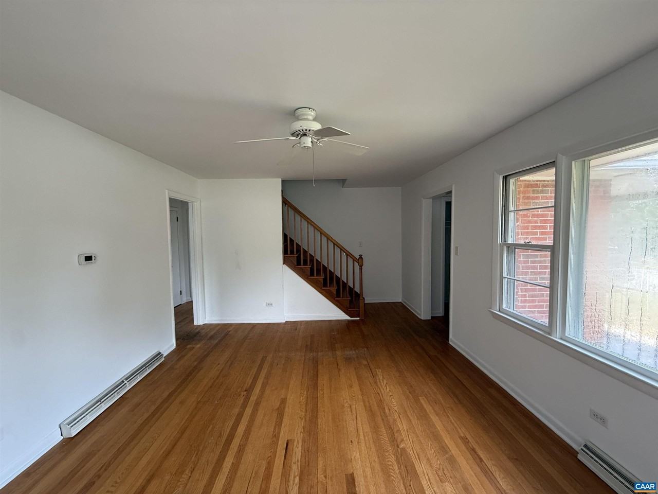 913 Druid Ave - Photo 4 of 29
