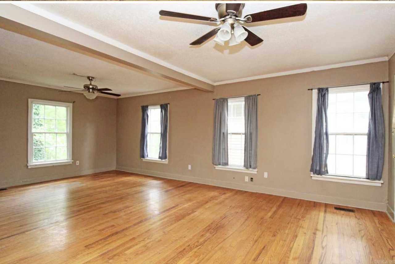 212 Goshen Ave - Photo 3 of 26