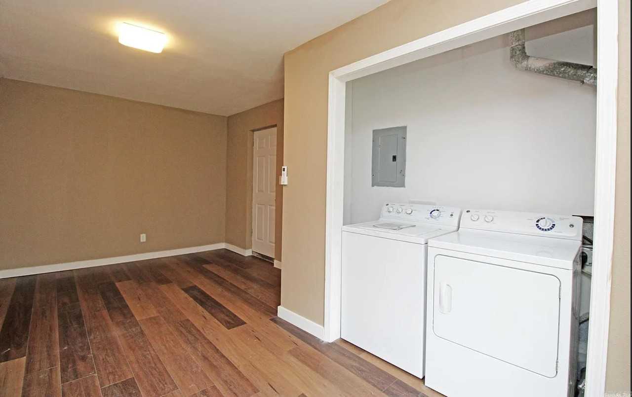 212 Goshen Ave - Photo 6 of 26