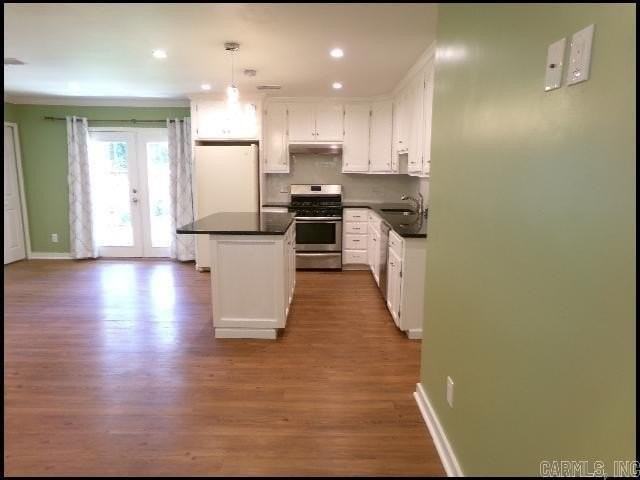 7910 Burnelle Dr - Photo 3 of 25