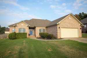 featured image of 34 Oak Crest Dr
