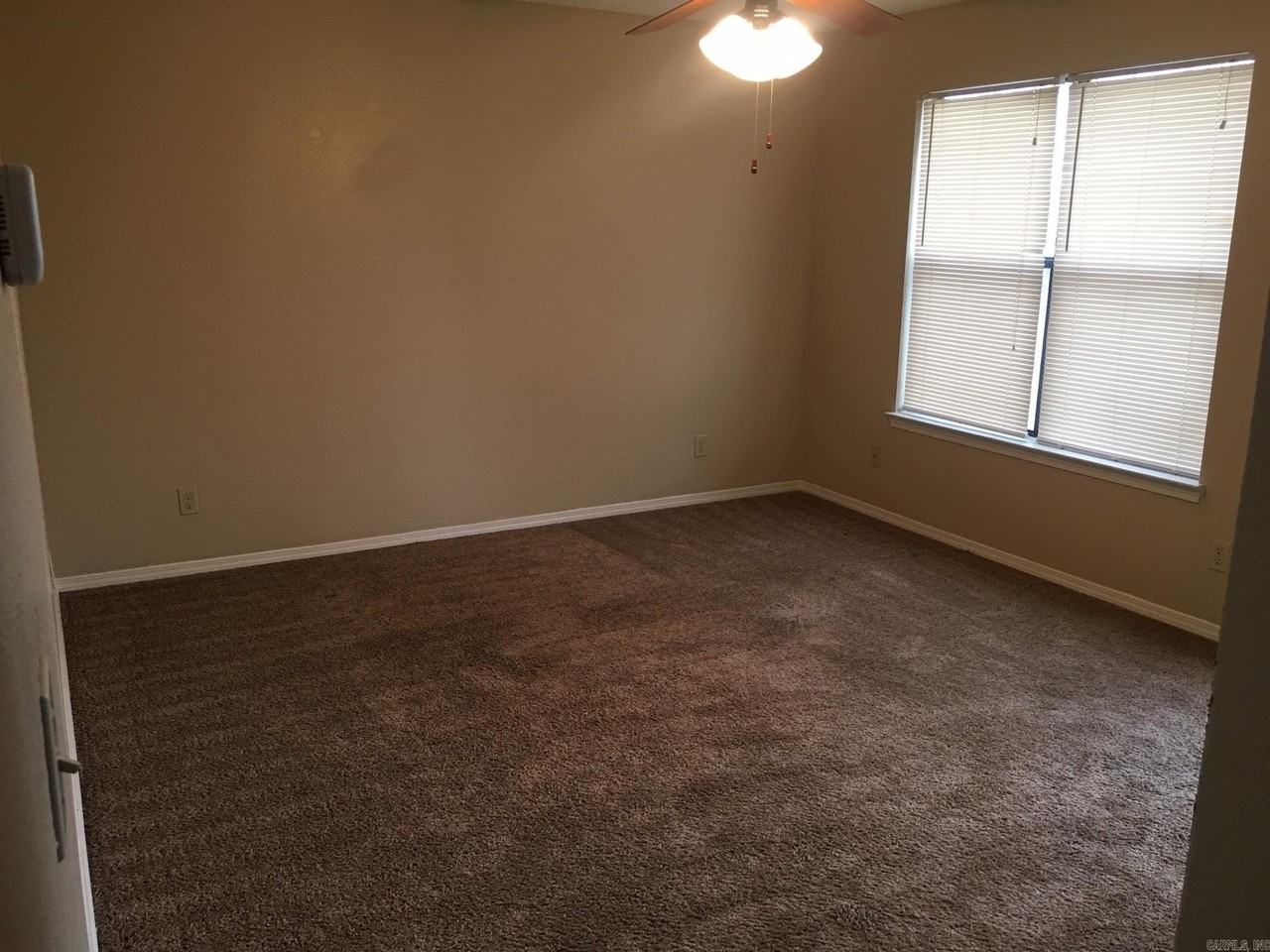 820 Columbia Ave - Photo 3 of 9