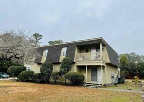 featured image of 4067 Fairway Dr #B2