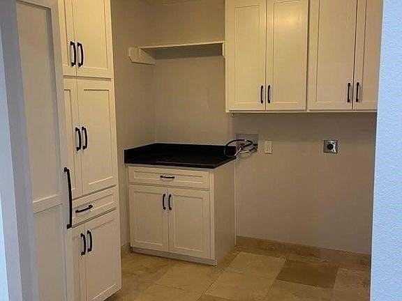 310 Wilshire Pl - Photo 5 of 14