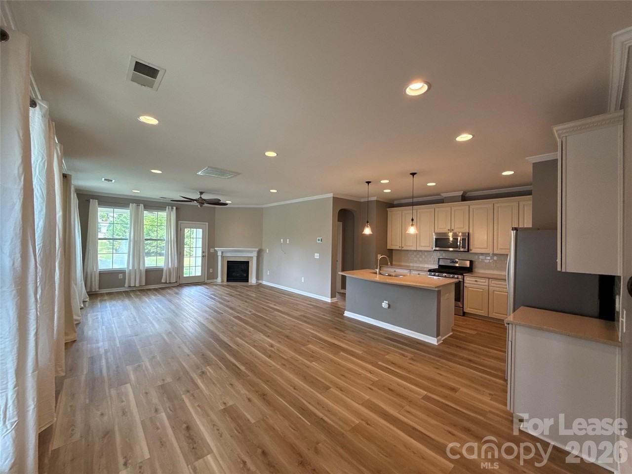 5818 Glenmore Garden Dr - Photo 5 of 39