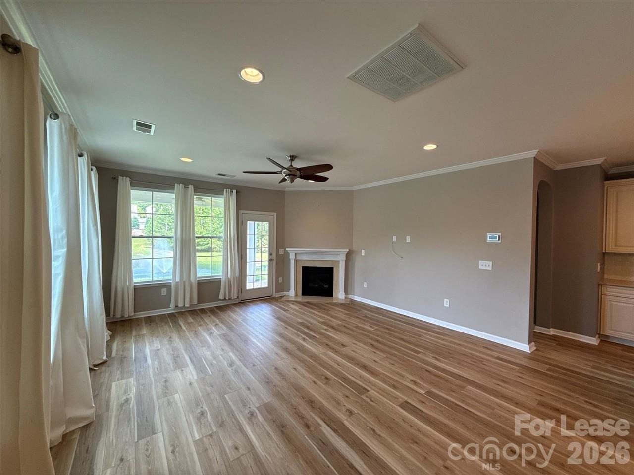 5818 Glenmore Garden Dr - Photo 7 of 39