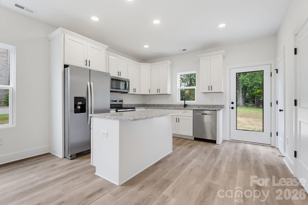 104 Maple Ave Nw #B - Photo 2 of 21