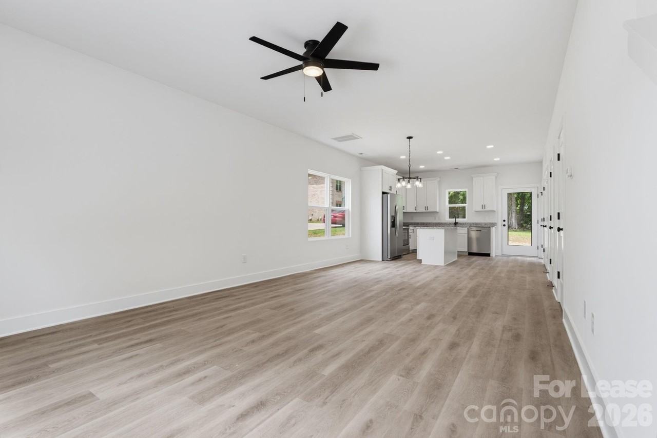 104 Maple Ave Nw #B - Photo 3 of 21