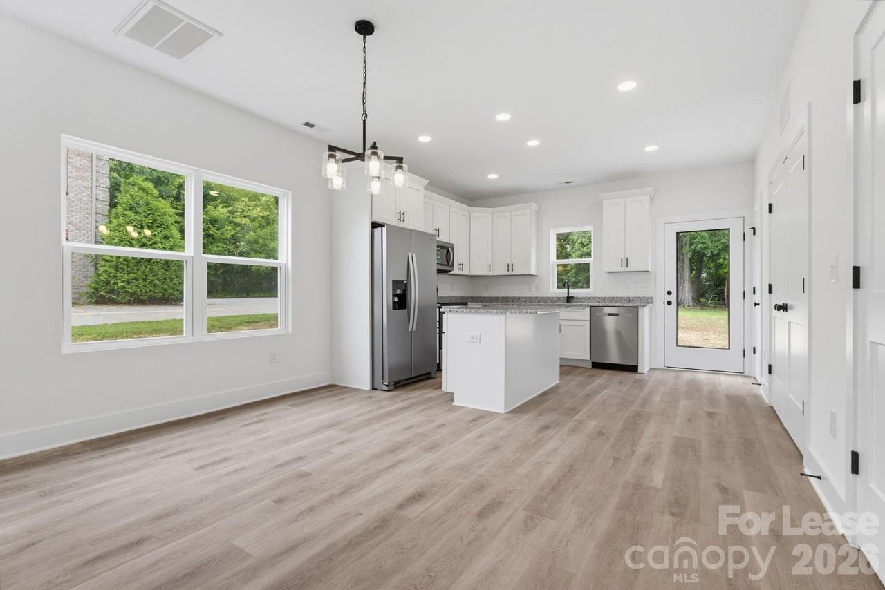104 Maple Ave Nw #B - Photo 4 of 21
