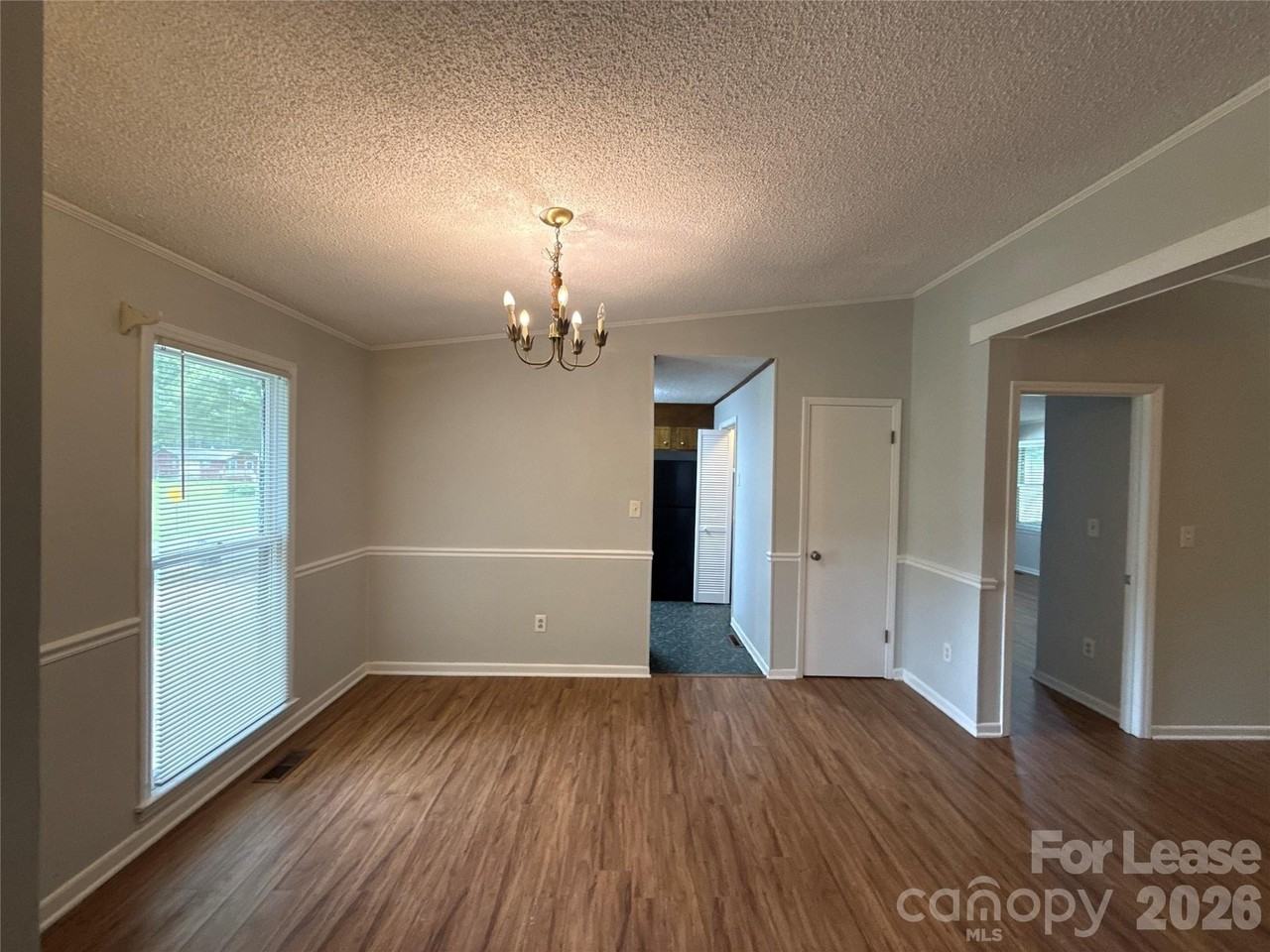 7905 Haverstraw Ct - Photo 3 of 16