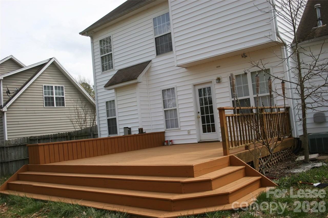 122 Devon Forest Dr - Photo 3 of 24