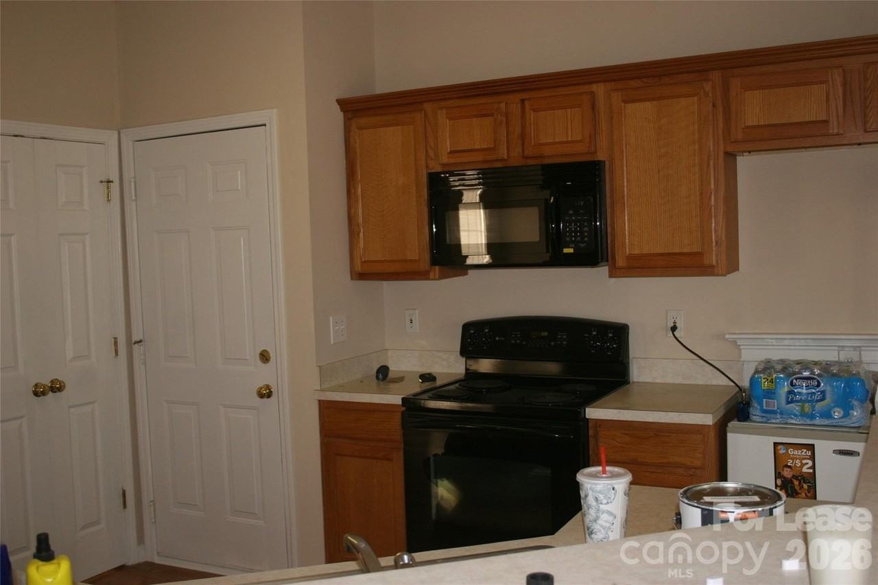 122 Devon Forest Dr - Photo 4 of 24