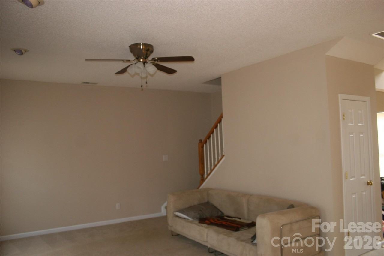 122 Devon Forest Dr - Photo 6 of 24