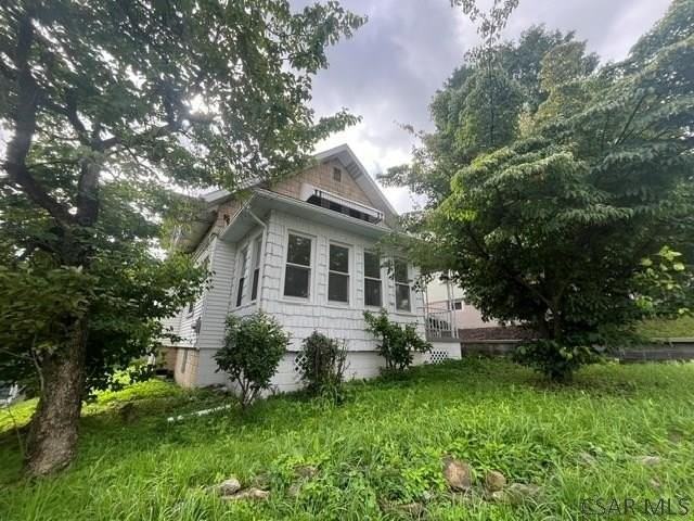 129 J St #129 - Photo 2 of 28