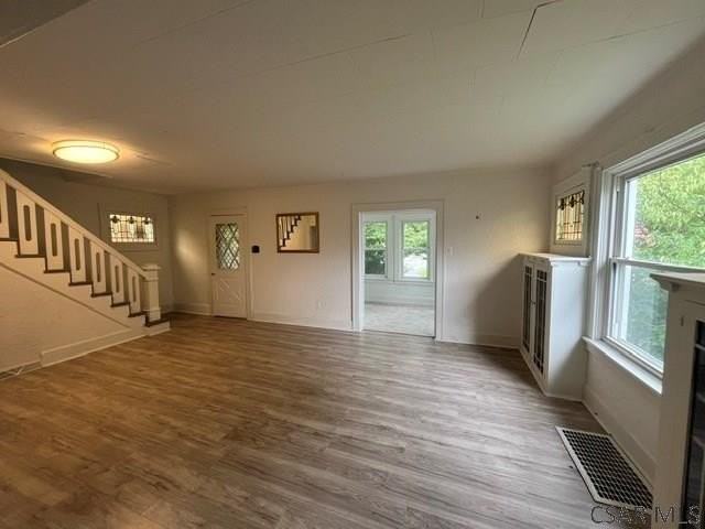 129 J St #129 - Photo 5 of 28