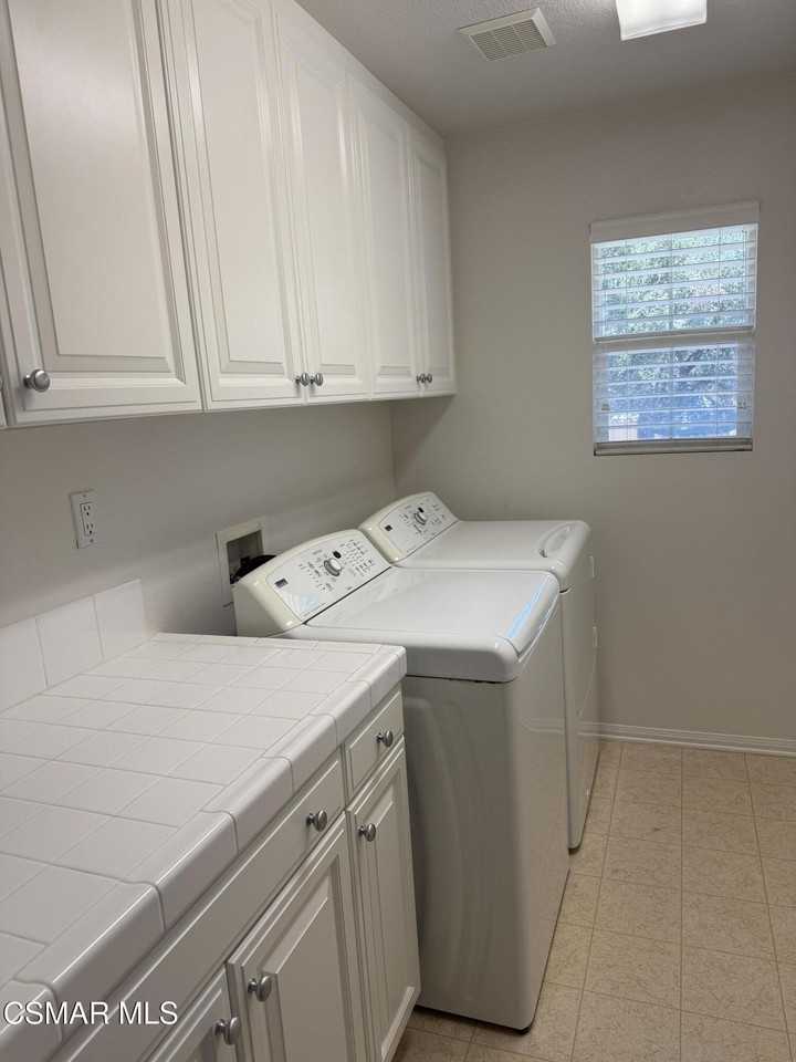 600 Clearwater Creek Dr - Photo 5 of 38