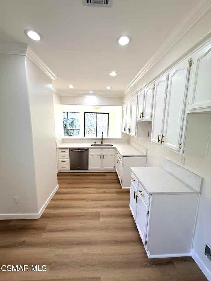 451 Pavarotti Dr - Photo 2 of 24