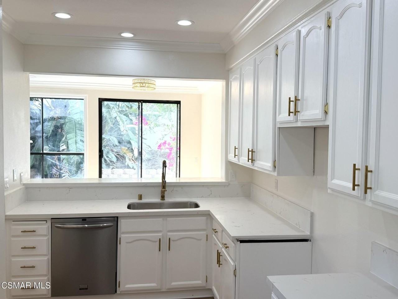 451 Pavarotti Dr - Photo 4 of 24