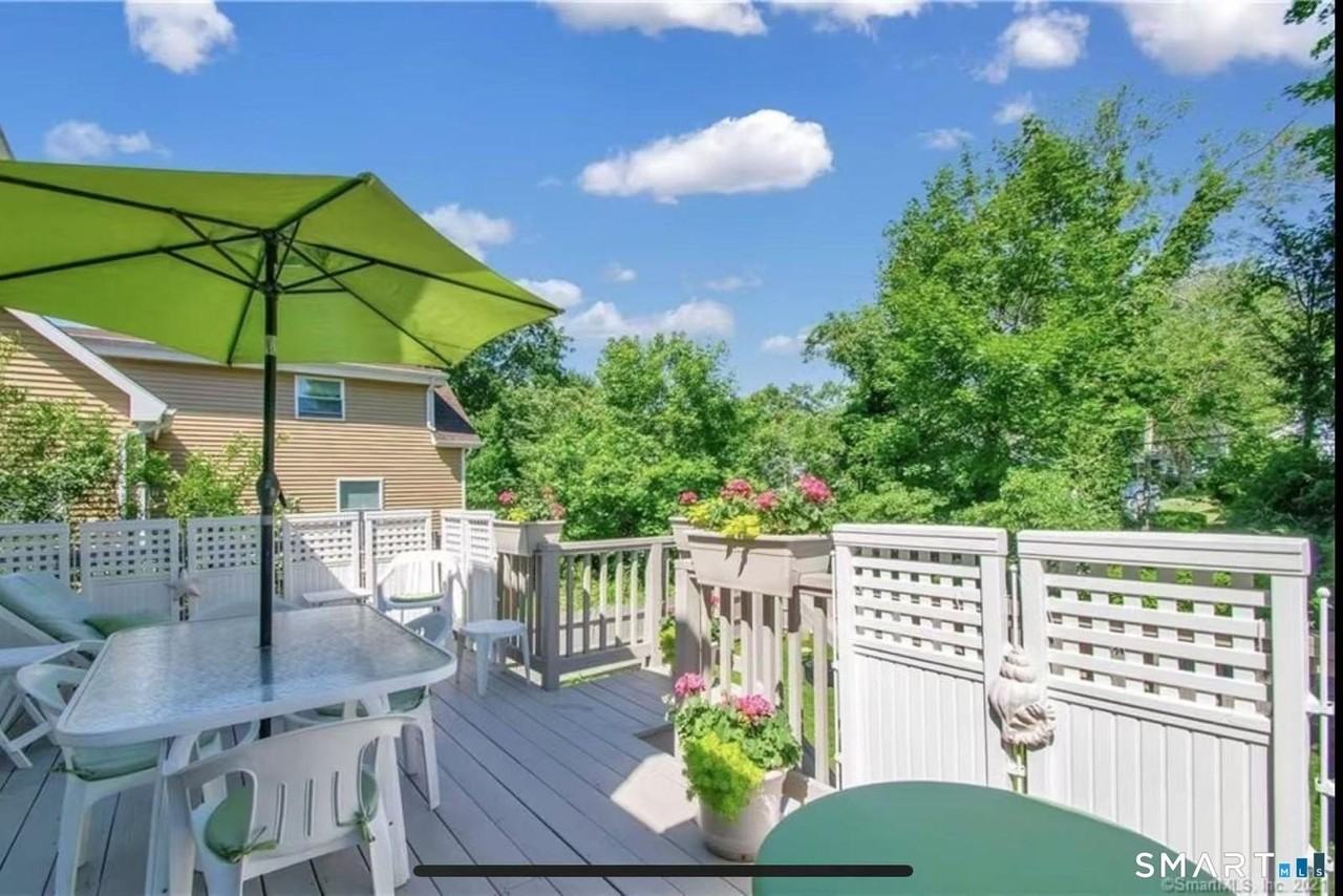324 Villa Ave - Photo 3 of 31