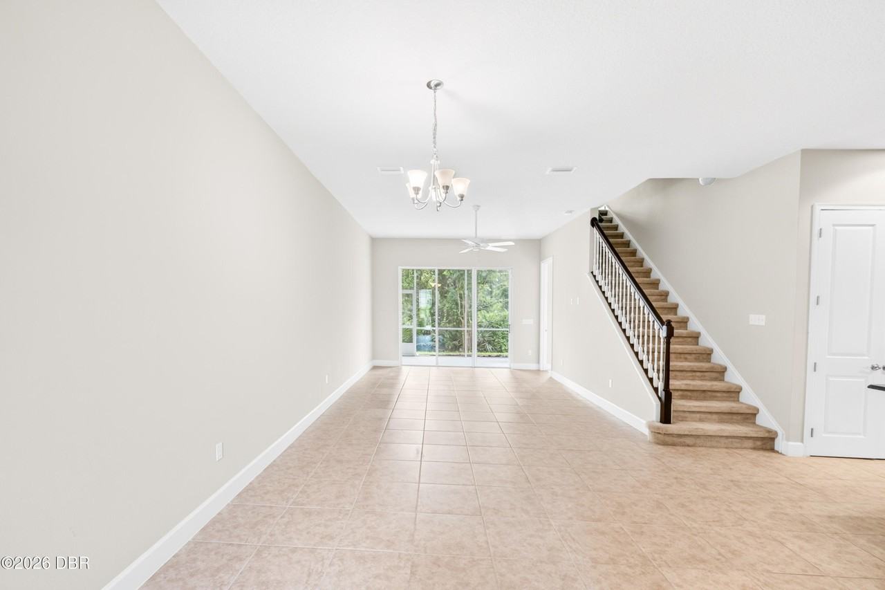 802 Aldenham Ln - Photo 5 of 31