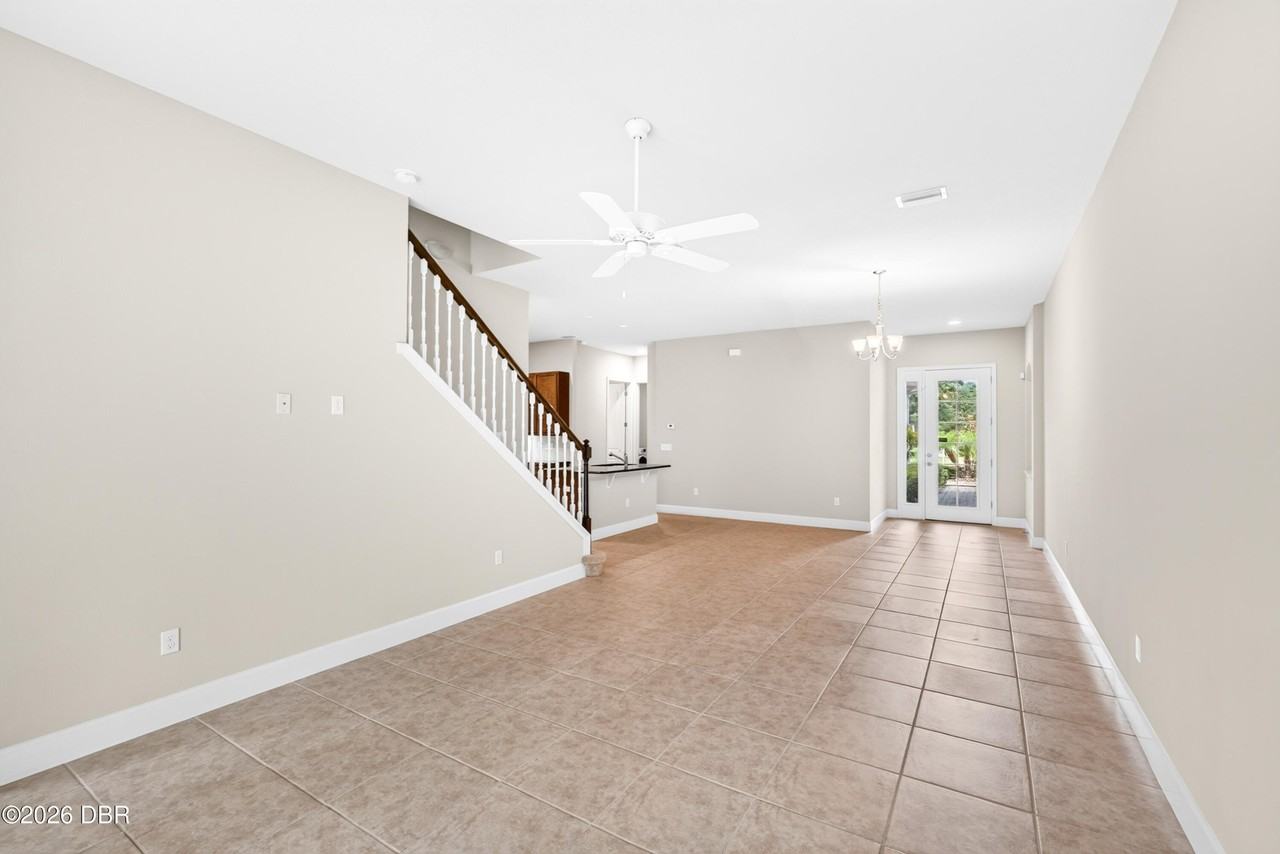 802 Aldenham Ln - Photo 6 of 31