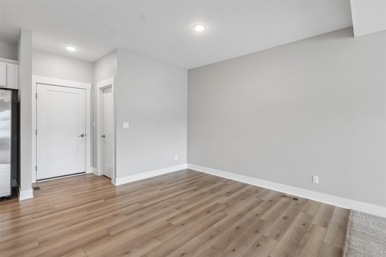 16617 Wilden Dr - Photo 6 of 32