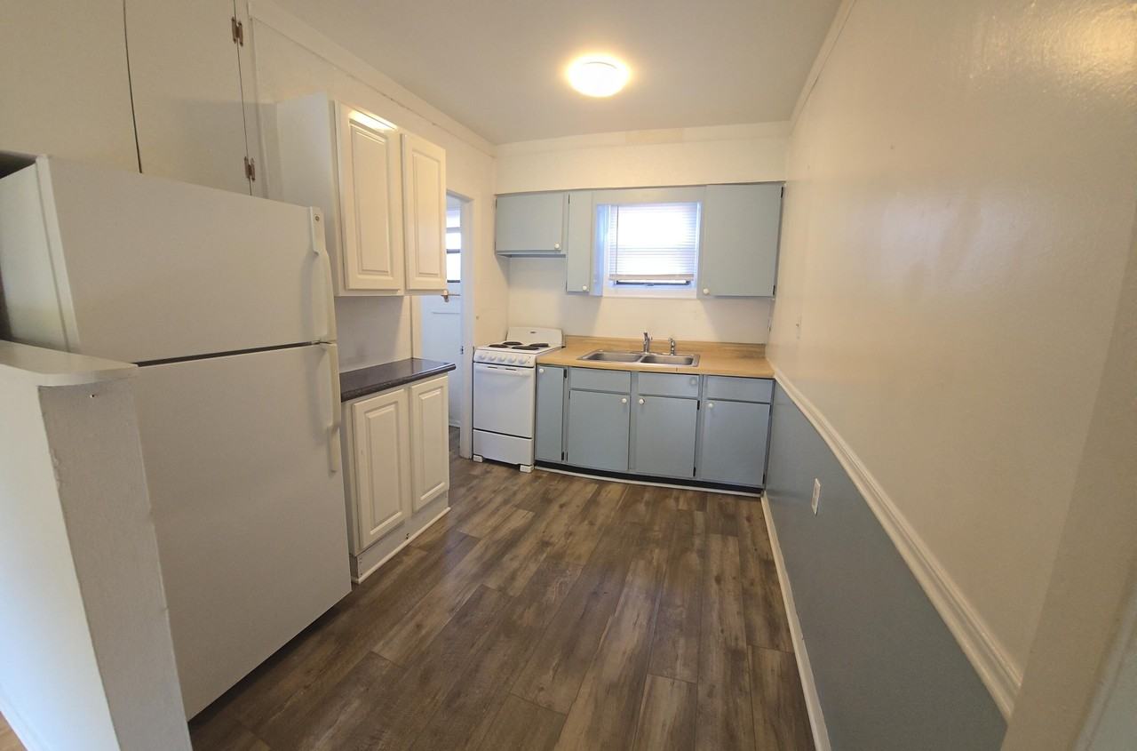 551 E Miracle Strip Pkwy #8 - Photo 2 of 15