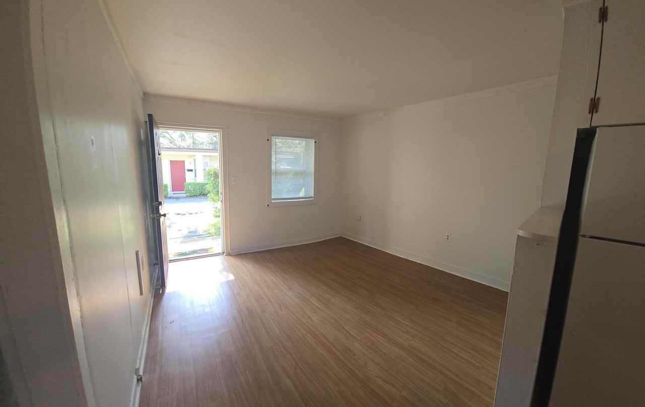 551 E Miracle Strip Pkwy #8 - Photo 4 of 15