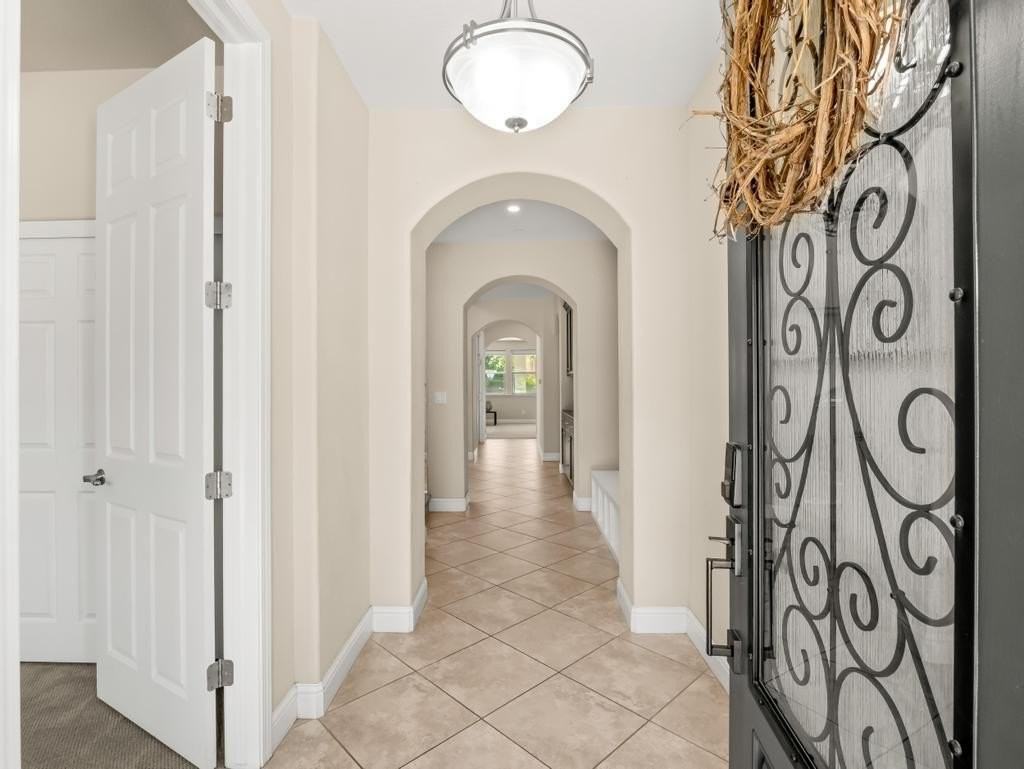 1229 E Via Roma Dr - Photo 3 of 50
