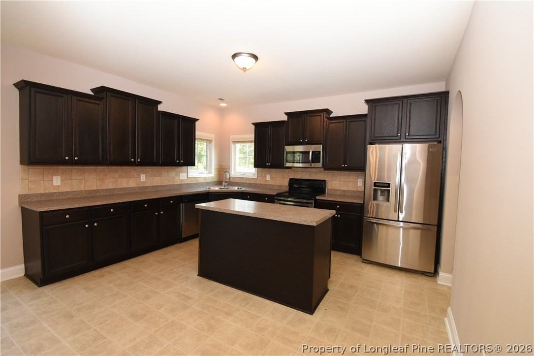 148 S Prince Henry Way - Photo 7 of 39