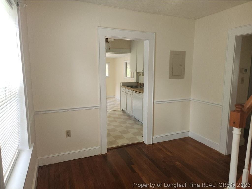 227 Pinecrest Dr - Photo 3 of 15