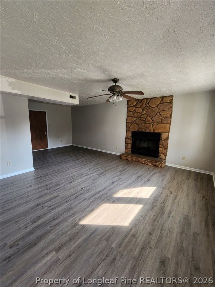 3853 Oak Haven Rd - Photo 2 of 8