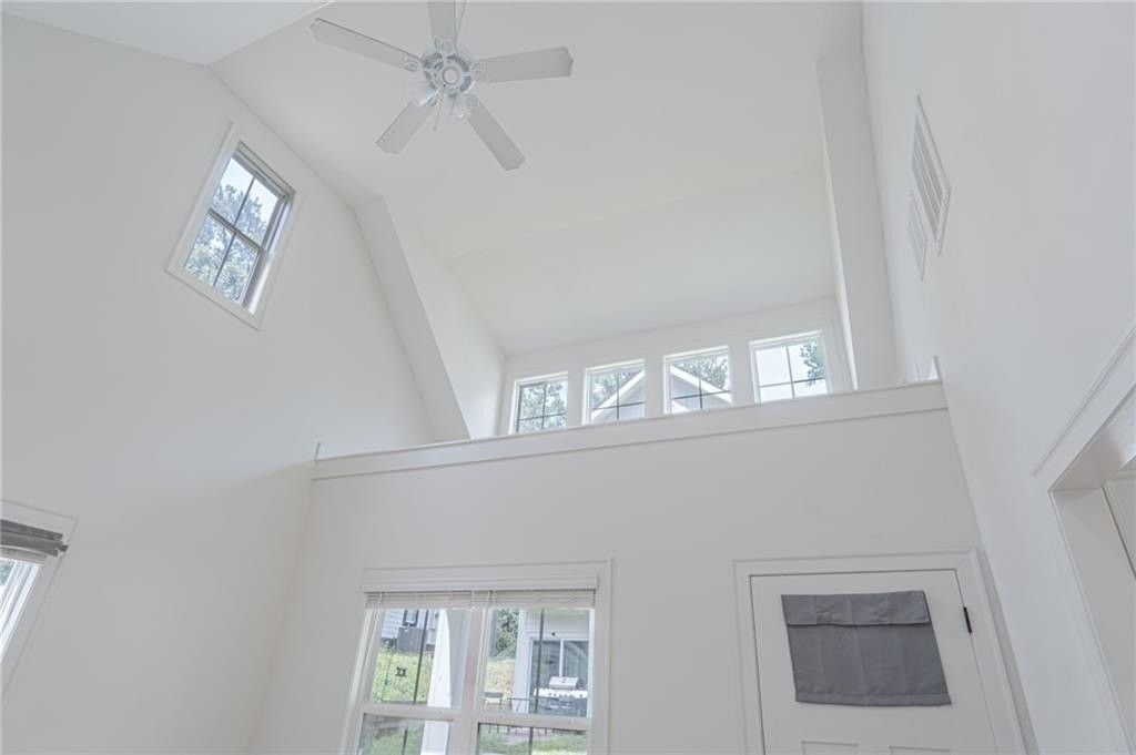 2400 Lowe St Nw #B - Photo 2 of 15
