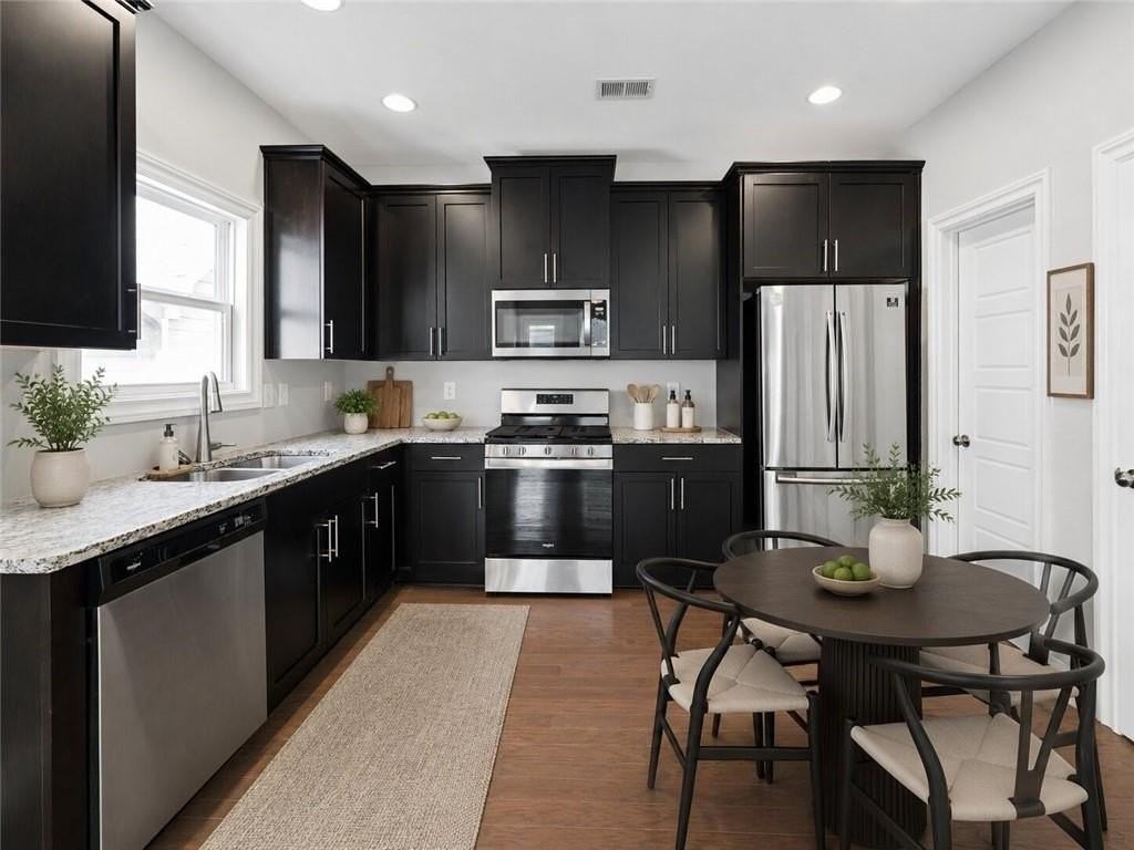 1821 Sanford Dr Nw #B - Photo 5 of 23