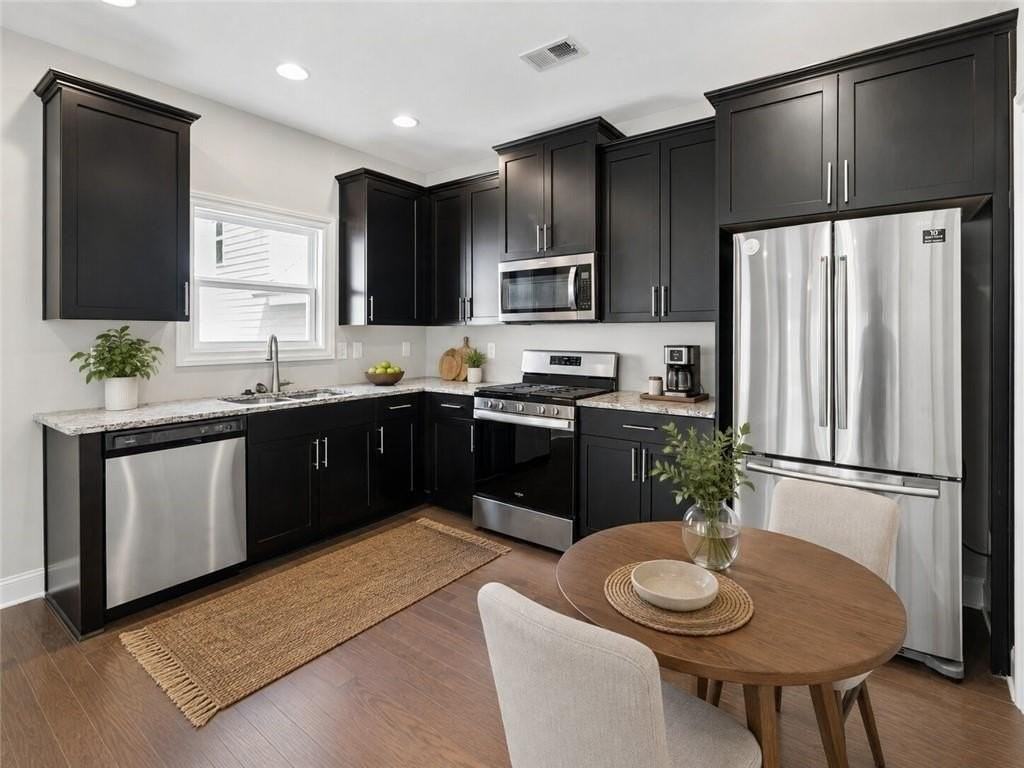 1821 Sanford Dr Nw #B - Photo 6 of 23